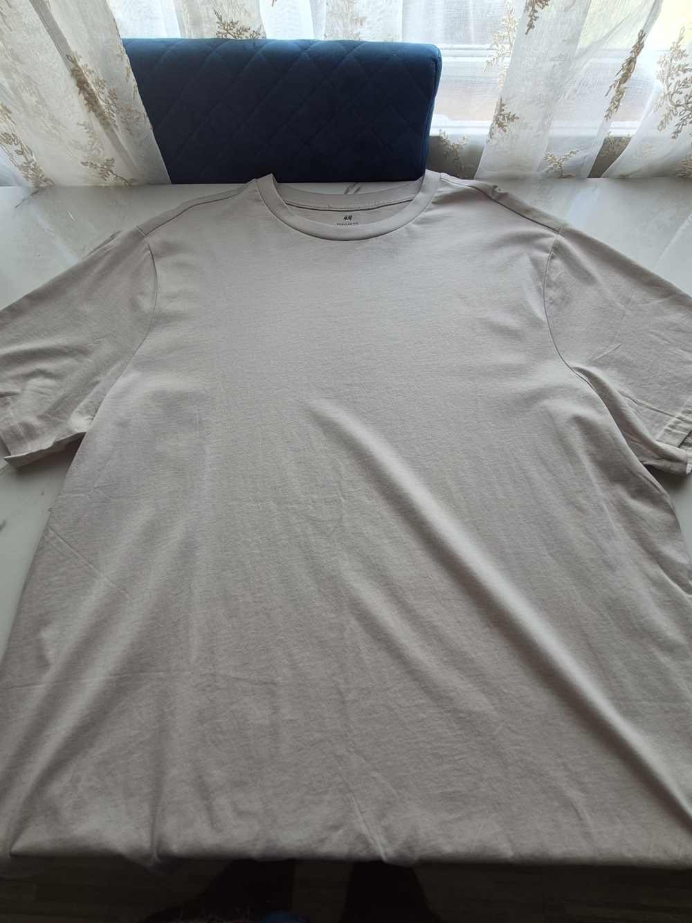 H&M Men’s Crew Neck T-Shirt — Light Beige